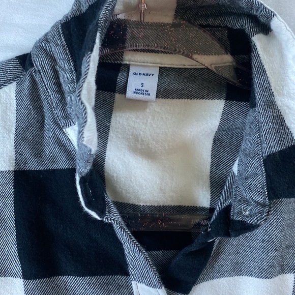 Old Navy flannel - Picture 2 of 4